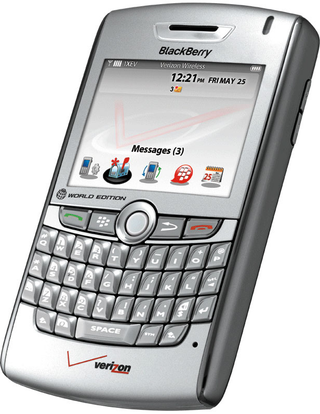 Illustration for article titled Verizon Wireless Gets its Mitts on BlackBerry 8830 World Phone